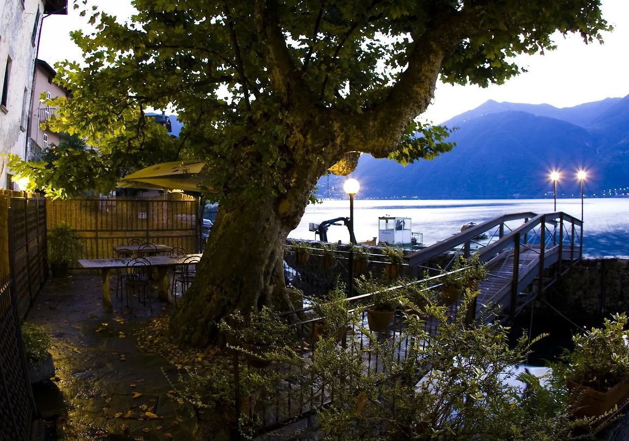 Hotel Crotto Del Misto Lezzeno 2*,  Italia