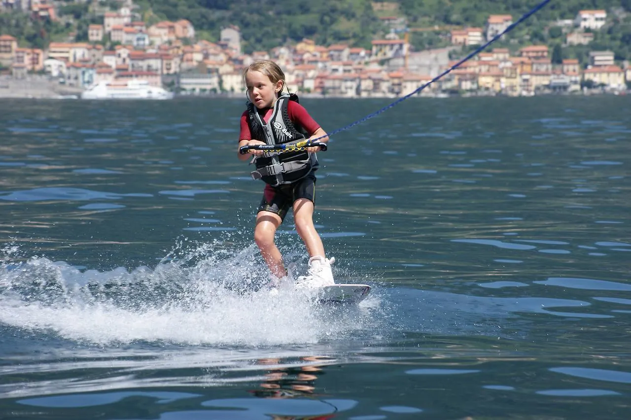 Hotel Crotto Del Misto Lezzeno 2*,