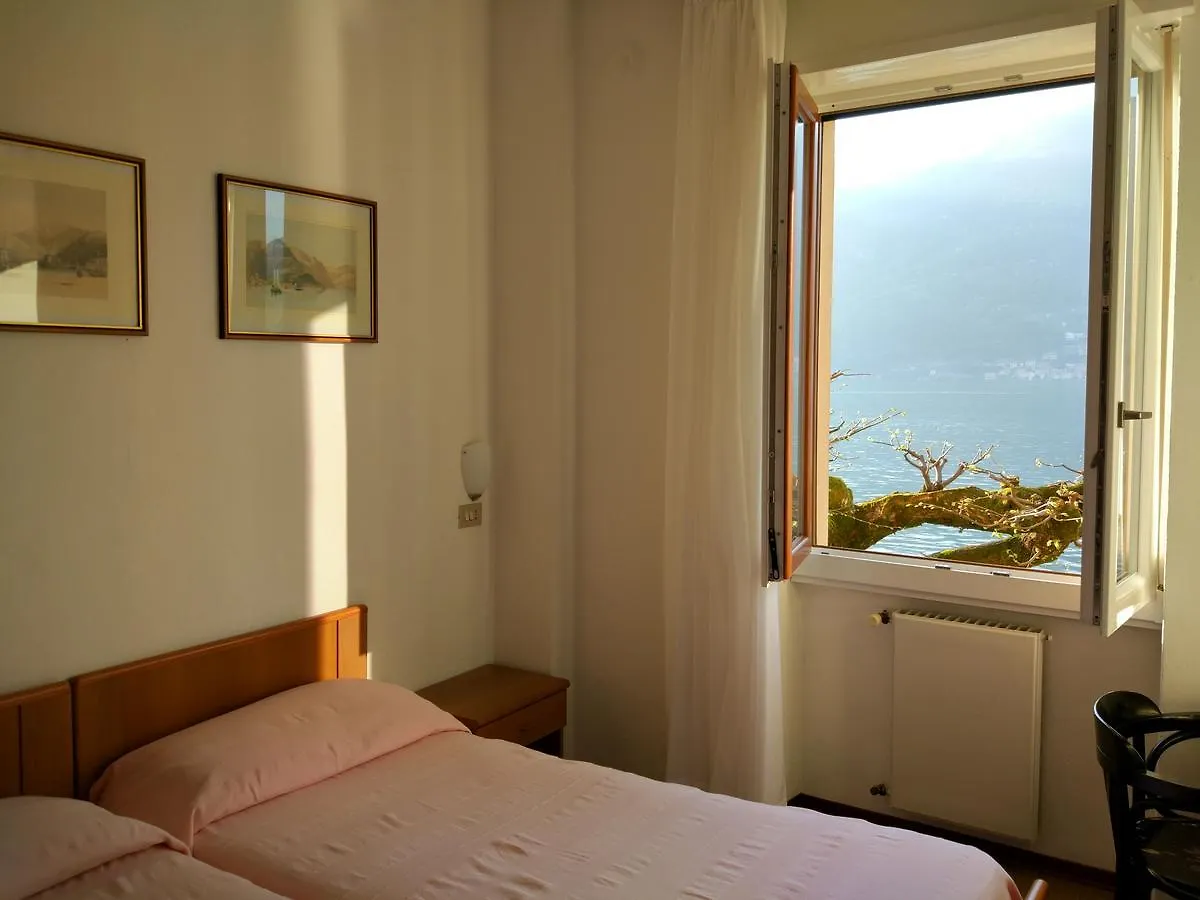 Hotel Crotto Del Misto Lezzeno 2*,  Italia